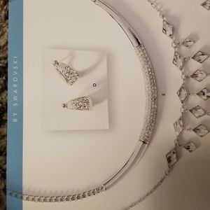 Swarovski Jewelry - White Collar Necklace Swarovski Jewelry - White Collar Necklace